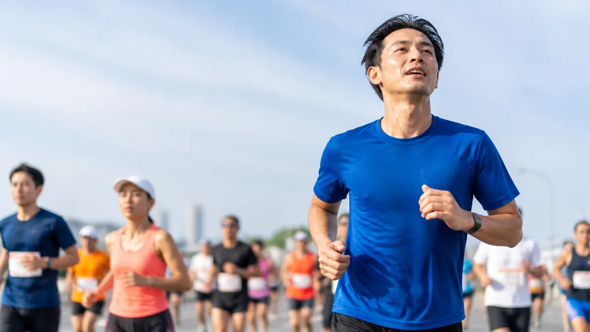 フルマラソンの平均タイムは男性4時間37分・女性5時間6分|全国大会データが示すリアルな数字の解説画像