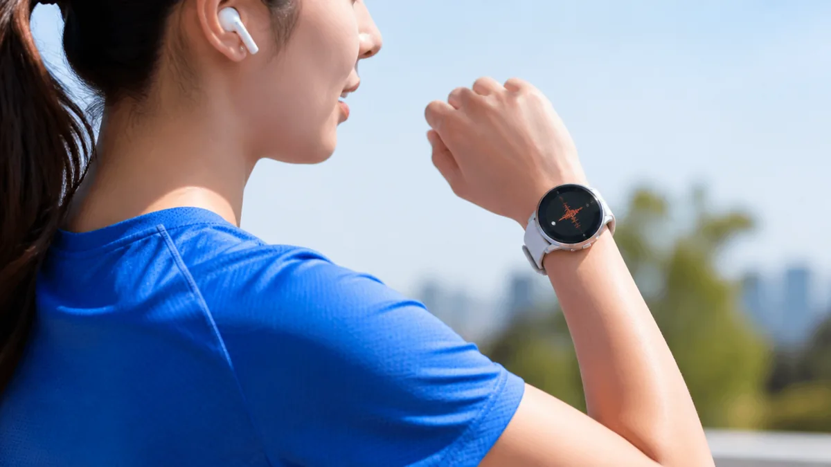 74,800円のForerunner 570は「声」と大画面で走りが変わるの解説画像